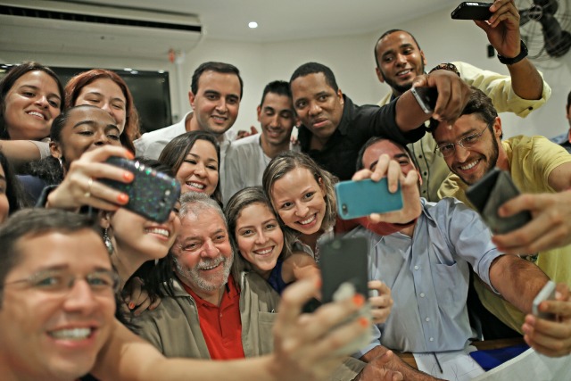 Lula-participa-de-encontro-com-liderancas-da-Uniao-da-Juventude-Socialista-05152014_0006