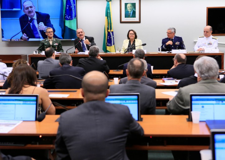 AldoRebeloVisitaCREDN-2015-RichardSilva